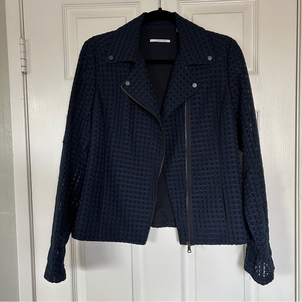 3/$20 T Tahari navy blue and black jacket, size small - Picture 8 of 11